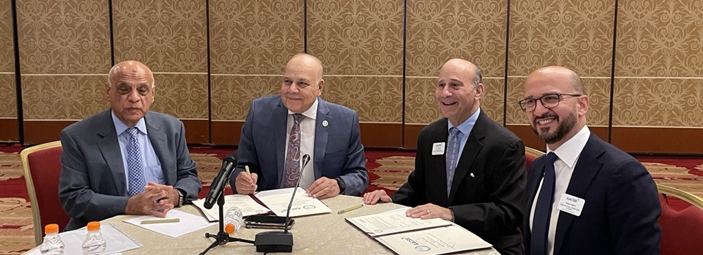 AArU and AACSB Sign Agreement